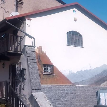 Casa Del Rustico, Indipendente Vista Sacra Con Dipinto Villa Caprie Exterior foto