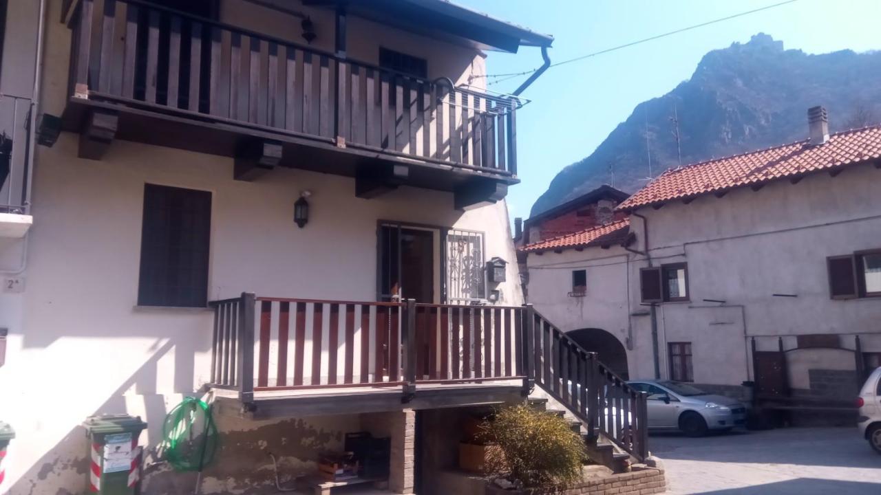 Casa Del Rustico, Indipendente Vista Sacra Con Dipinto Villa Caprie Exterior foto
